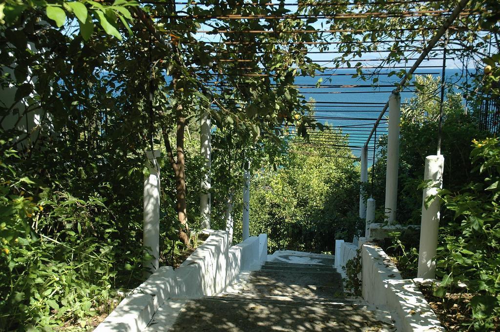 Studios Andreas Mpoukaris Exterior foto